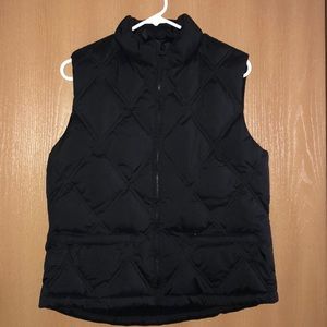 Gap black puffer vest
